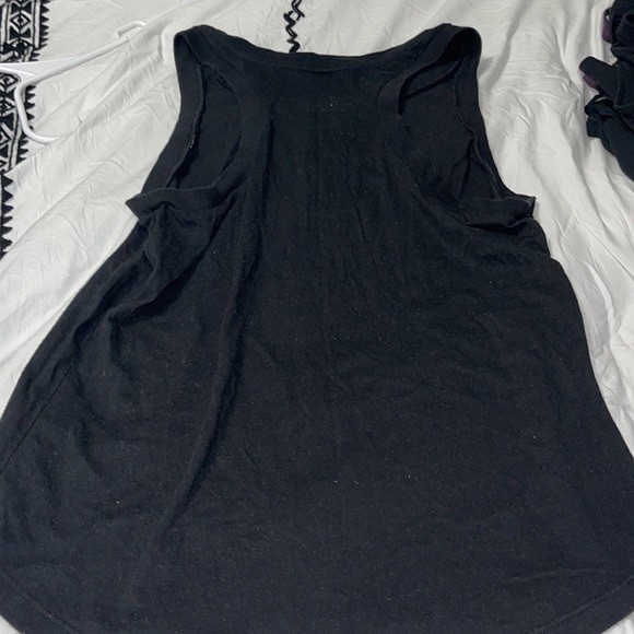 2 PINK tanks - Picture 4 of 8